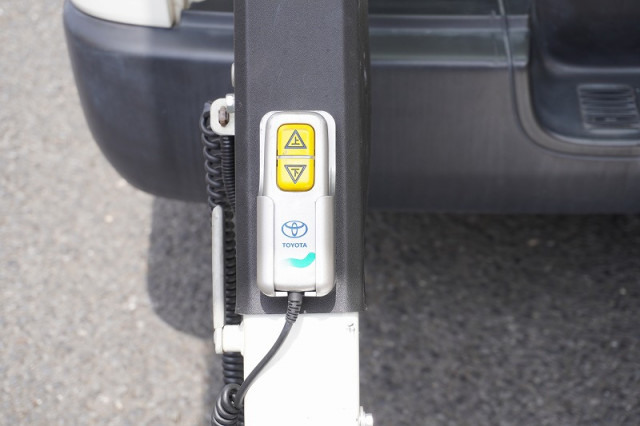 トヨタ 小型 ライトバン CBF-TRH200V(93581) 20枚目