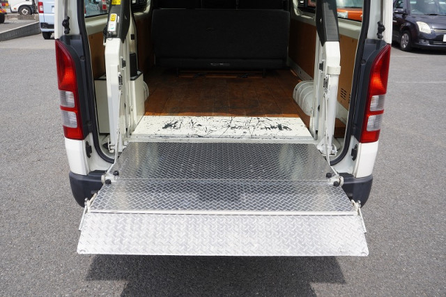 トヨタ 小型 ライトバン CBF-TRH200V(93581) 22枚目