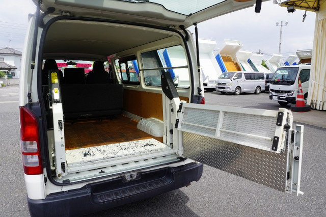 トヨタ 小型 ライトバン CBF-TRH200V(93581) 23枚目