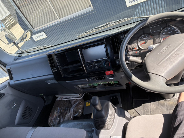 いすゞ エルフ 小型 車載専用車 TKG-NPR85AN(93582) 11枚目