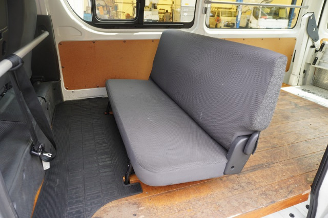 トヨタ 小型 ライトバン CBF-TRH200V(93581) 27枚目