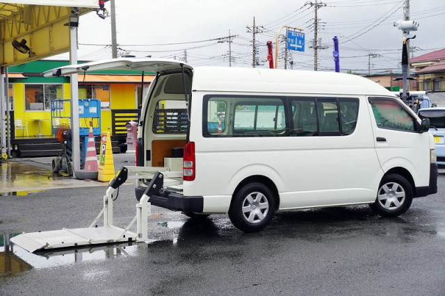 トヨタ ハイエース 小型 ライトバン CBF-TRH200K(93590) 9枚目