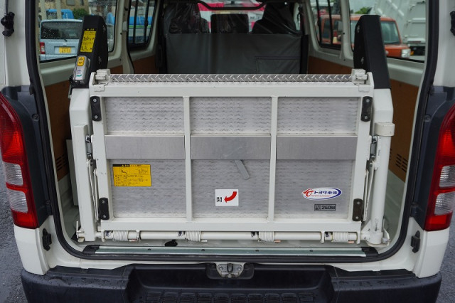 トヨタ ハイエース 小型 ライトバン CBF-TRH200K(93590) 23枚目