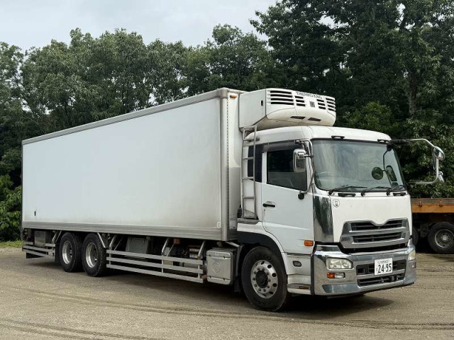 UDトラックス（日産） クオン 大型 冷凍冷蔵バン QKG-CD5ZA(93596) 3枚目