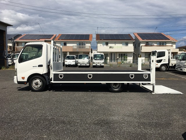 日野 デュトロ 小型 平ボディ SKG-XZU710M(93599) 11枚目