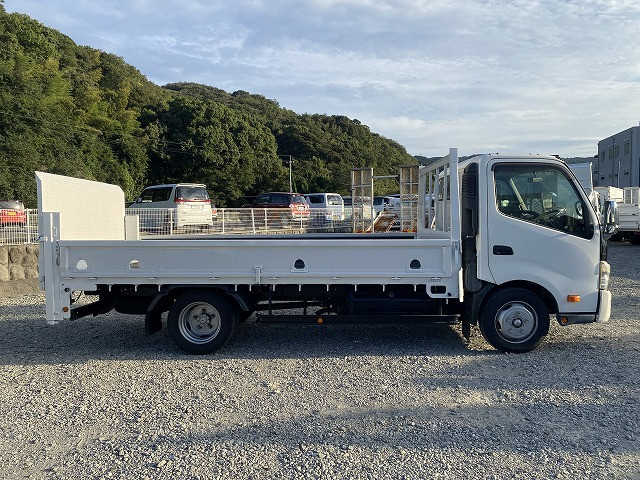 日野 デュトロ 小型 平ボディ SKG-XZU710M(93601) 5枚目