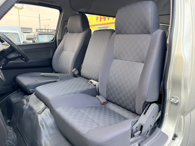 日産自動車 キャラバン 小型 アルミバン CBF-CSGE25(93607) 24枚目