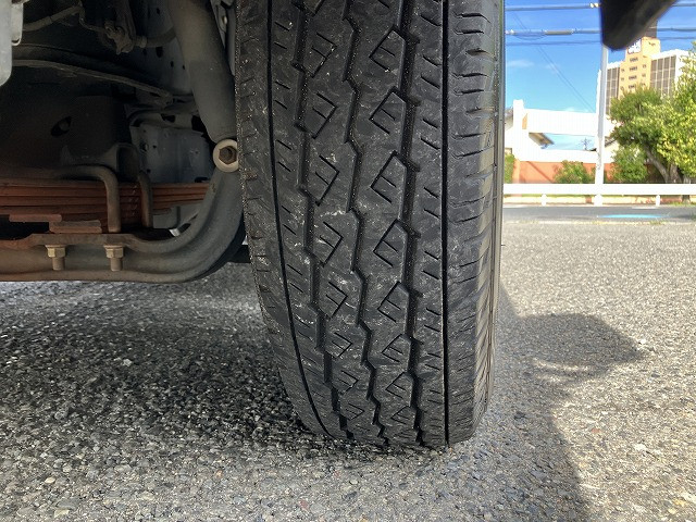 いすゞ エルフ 小型 平ボディ KR-NHR69(93623) 24枚目