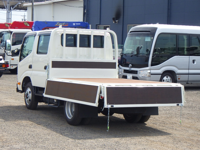 日野 デュトロ 小型 Wキャブ 2WG-XZU686M(108078) 33枚目