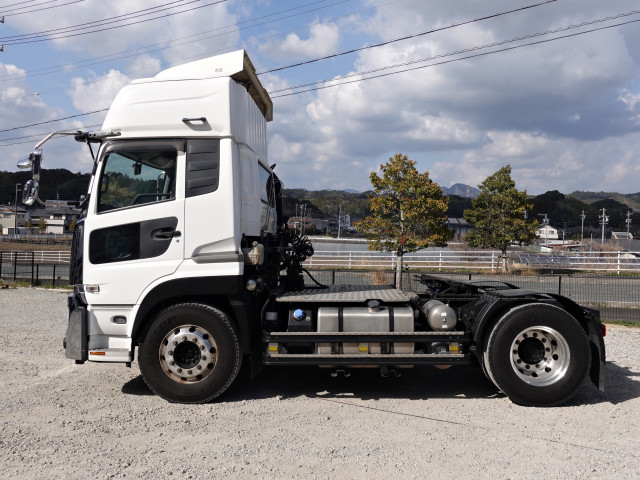 UDトラックス（日産） クオン 大型 トラクタ 2PG-GK5AAD(102610) 12枚目