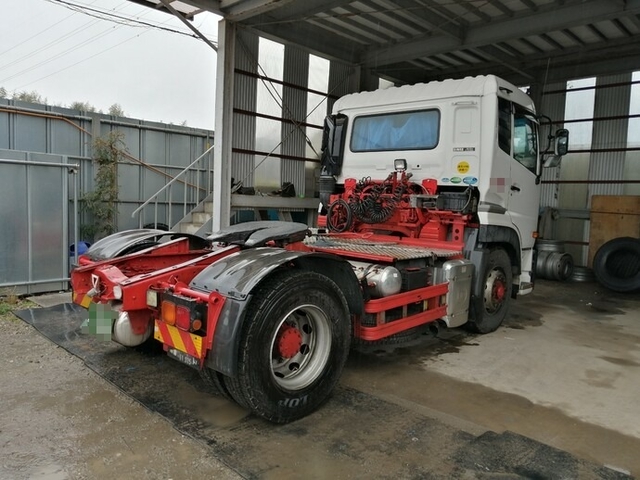 UDトラックス（日産） クオン 大型 トラクタ QKG-GK5XAB(5622) 5枚目