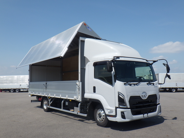 UDトラックス（日産） コンドル 中型 ウィング 2PG-BRR90T4(111060) 1枚目