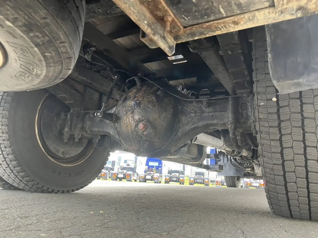 三菱ふそう ファイター 増トン 平ボディ（クレーン付） 2KG-FK62FZ(106806) 24枚目