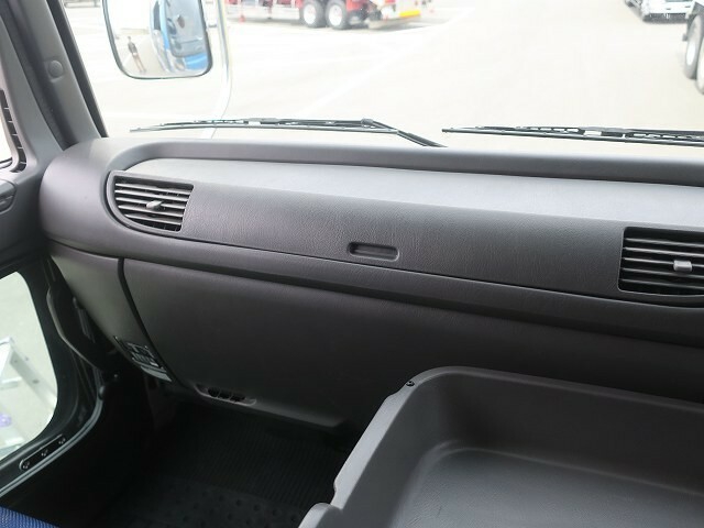 いすゞ ギガ 大型 冷蔵冷凍ウィング QKG-CYJ77AA(30018) 15枚目