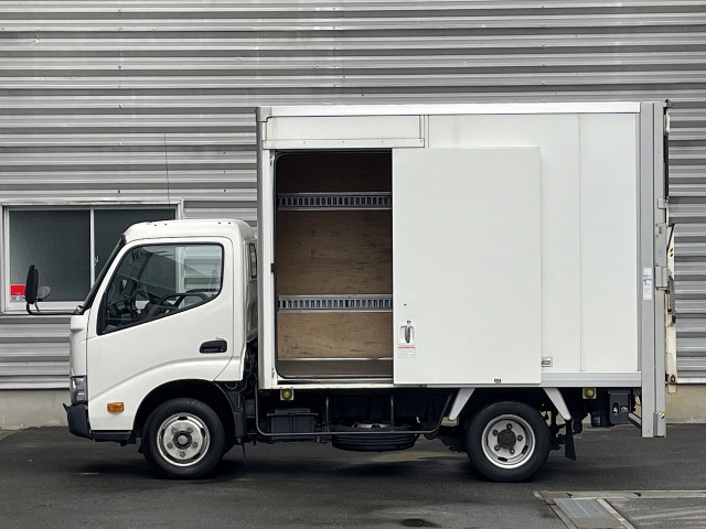 トヨタ ダイナ 小型 アルミバン 2RG-XZU605(93798) 3枚目