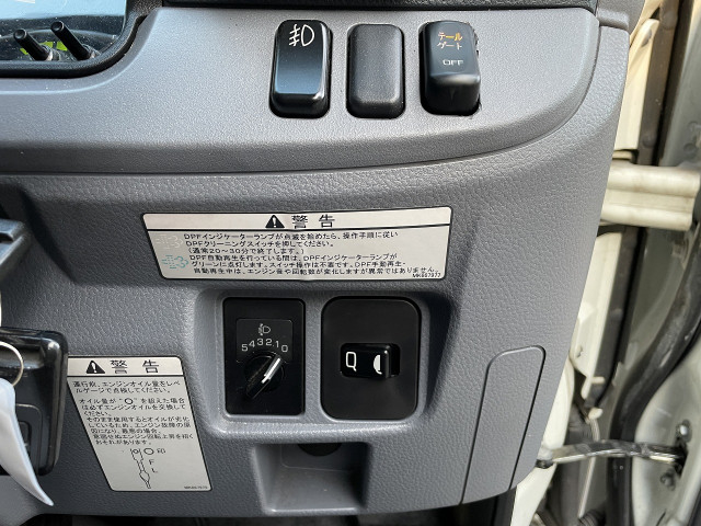 三菱ふそう キャンター 小型 アルミバン TKG-FEB50(93801) 38枚目