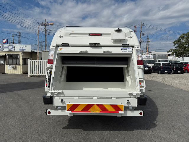 日野 レンジャー 中型 塵芥車（プレス式） 2KG-FD2ABA(93835) 9枚目