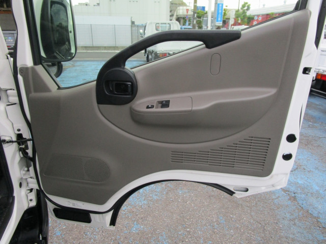 日産自動車 アトラス 小型 平ボディ CBF-SQ2F24(93883) 23枚目