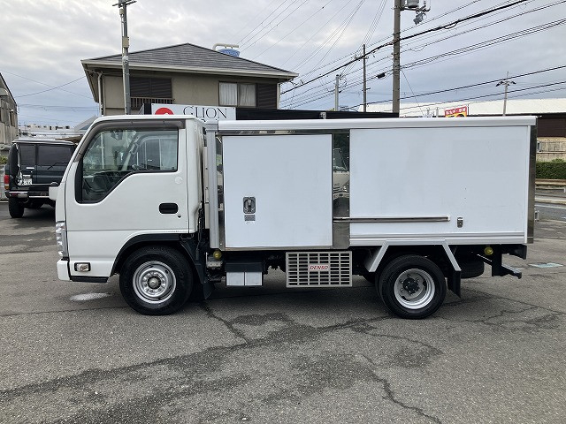 マツダ タイタン 小型 冷凍冷蔵バン 2RG-LHR88AN(93886) 4枚目