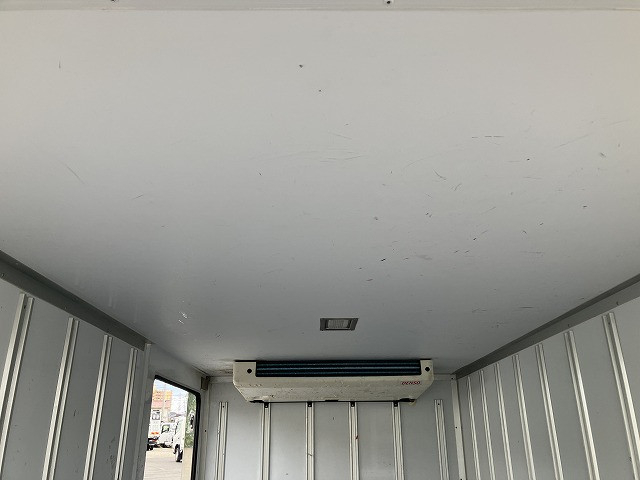 マツダ タイタン 小型 冷凍冷蔵バン 2RG-LHR88AN(93886) 18枚目