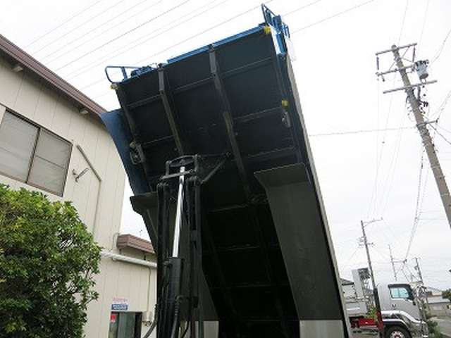 いすゞ ギガ 大型 土砂ダンプ 2PG-CXZ77CT(93888) 12枚目