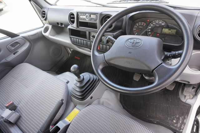 トヨタ ダイナ 小型 平ボディ ABF-TRY230(93890) 3枚目