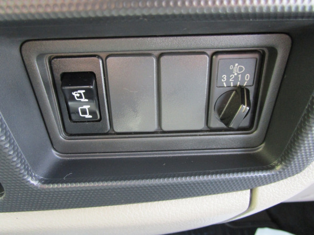 日産自動車 アトラス 小型 平ボディ CBF-SQ2F24(93900) 31枚目
