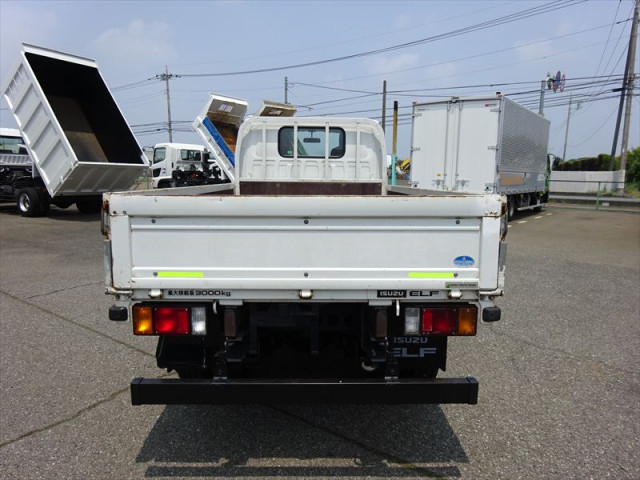 いすゞ エルフ 小型 平ボディ BDG-NKR85A(93965) 11枚目