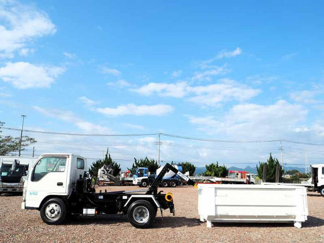いすゞ エルフ 小型 コンテナ専用車 BDG-NKR85N(93966) 2枚目