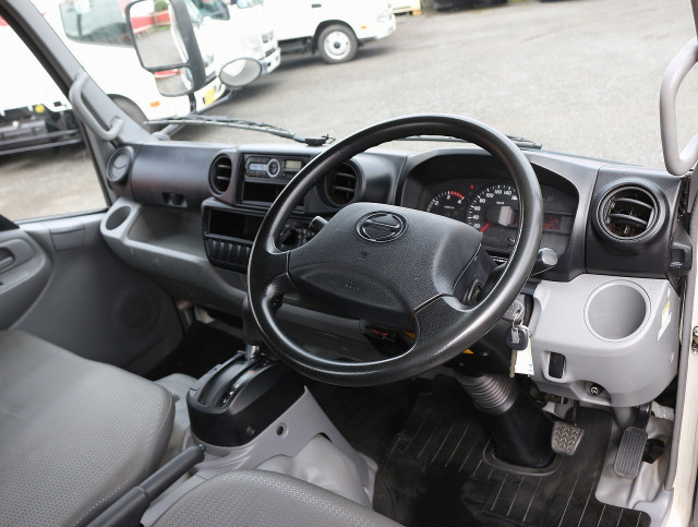 日野 デュトロ 小型 平ボディ TPG-XZC605M(93982) 32枚目