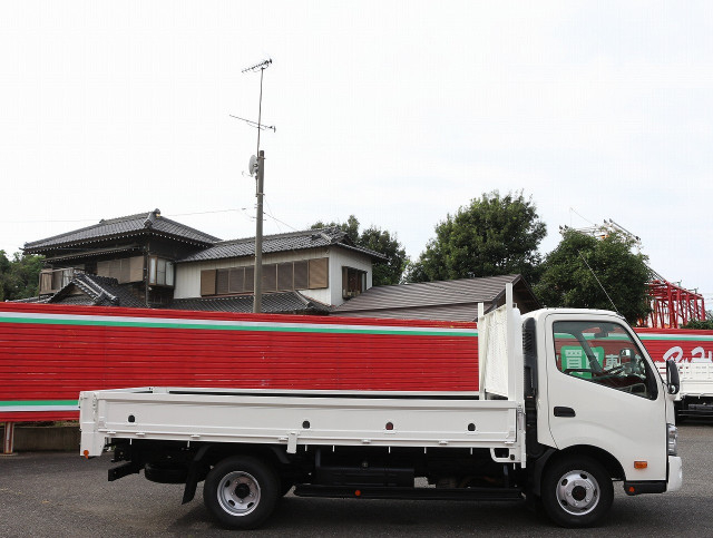 トヨタ ダイナ 小型 平ボディ TKG-XZU775(94015) 4枚目