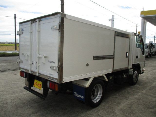マツダ タイタン 小型 冷凍冷蔵バン TRG-LHS85AN(94022) 2枚目