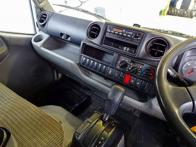 日野 デュトロ 小型 アルミバン TKG-XZC645M(94066) 9枚目
