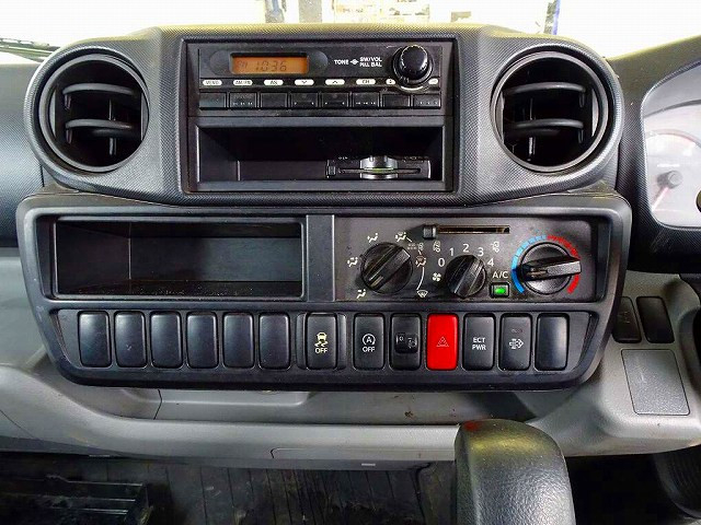 日野 デュトロ 小型 アルミバン TKG-XZC645M(94066) 10枚目