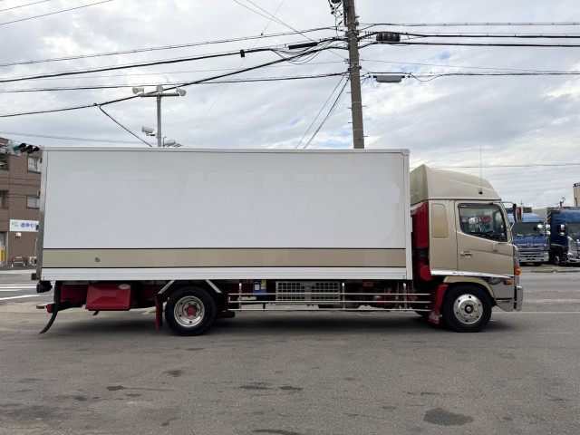 日野 レンジャー 中型 冷凍冷蔵バン TKG-FD7JLAG(94070) 8枚目