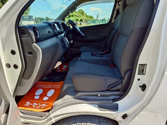 日産自動車 キャラバン 小型 冷凍冷蔵バン LDF-VW2E26(94101) 31枚目
