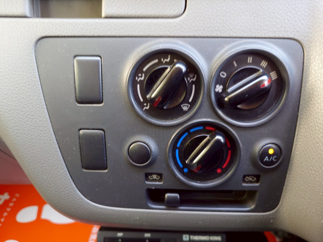 日産自動車 キャラバン 小型 冷凍冷蔵バン LDF-VW2E26(94101) 43枚目