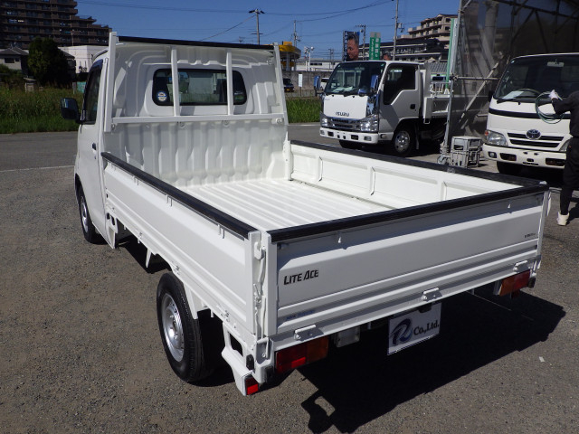 トヨタ ライトエース 小型 平ボディ ABF-S402U(94136) 2枚目