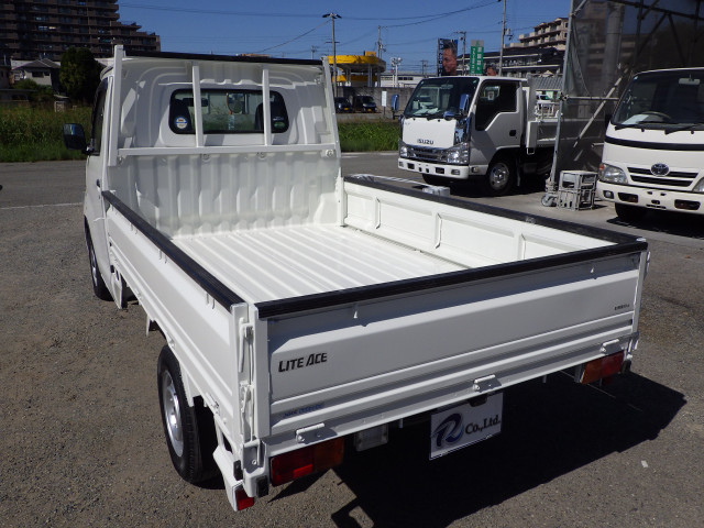 トヨタ ライトエース 小型 平ボディ ABF-S402U(94136) 25枚目