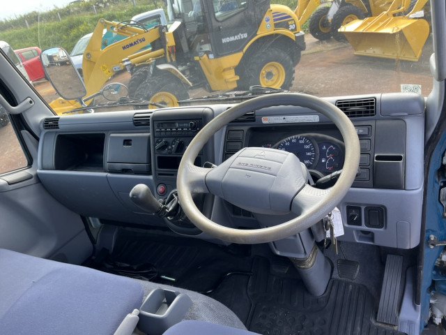 三菱ふそう キャンターガッツ 小型 平ボディ PDG-FD70B(94154) 25枚目