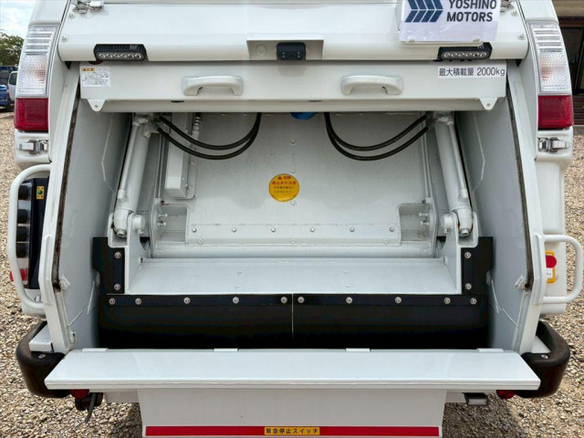 三菱ふそう キャンター 小型 塵芥車（プレス式） 2RG-FEAV0(94387) 14枚目