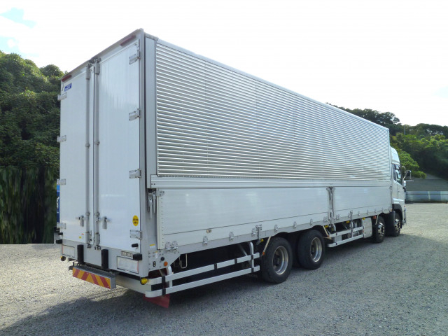 UDトラックス（日産） クオン 大型 アルミウィング 2PG-CG5CA(94397) 4枚目