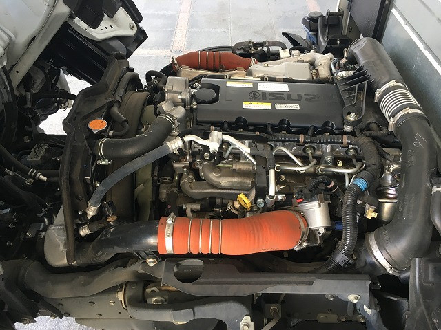 いすゞ エルフ 小型 平ボディ 2RG-NKR88A(94401) 24枚目