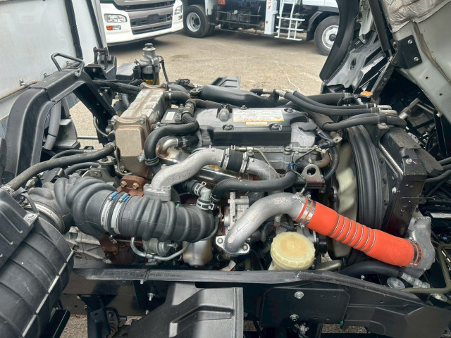 UDトラックス（日産） コンドル 中型 アルミウィング 2PG-BRR90T2(94405) 37枚目