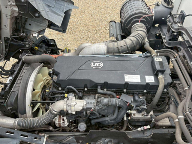 UDトラックス（日産） クオン 大型 アルミウィング 2PG-CG5CA(94426) 18枚目