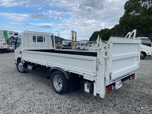 日野 デュトロ 小型 平ボディ 2RG-XZC655M(94442) 6枚目