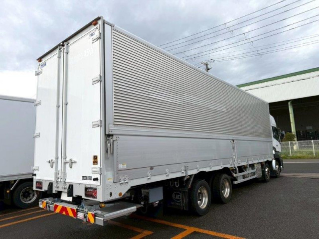 UDトラックス（日産） クオン 大型 アルミウィング 2PG-CG5CA(94448) 3枚目