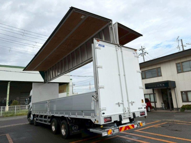 UDトラックス（日産） クオン 大型 アルミウィング 2PG-CG5CA(94448) 8枚目