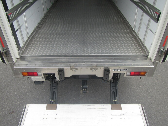 Nissan UD kazet Small Freezer box_body TPG-FEB8Y(38686) 9枚目