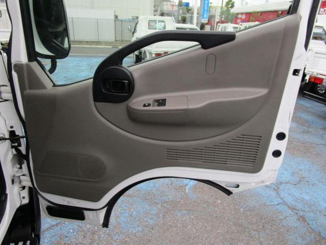 日産自動車 アトラス 小型 平ボディ CBF-SQ2F24(94485) 39枚目